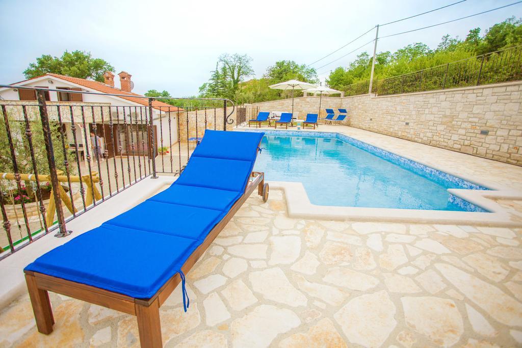 Villa Lara Karojba 部屋 写真